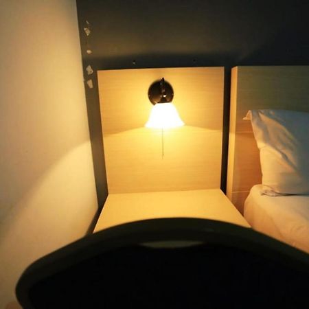 Urbanview Hotel Mulia Indah Palopo 外观 照片