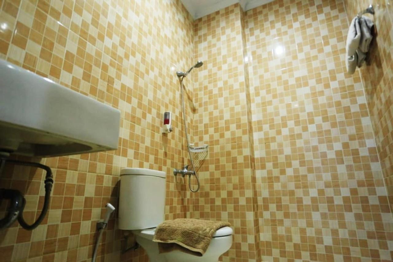 Urbanview Hotel Mulia Indah Palopo 外观 照片