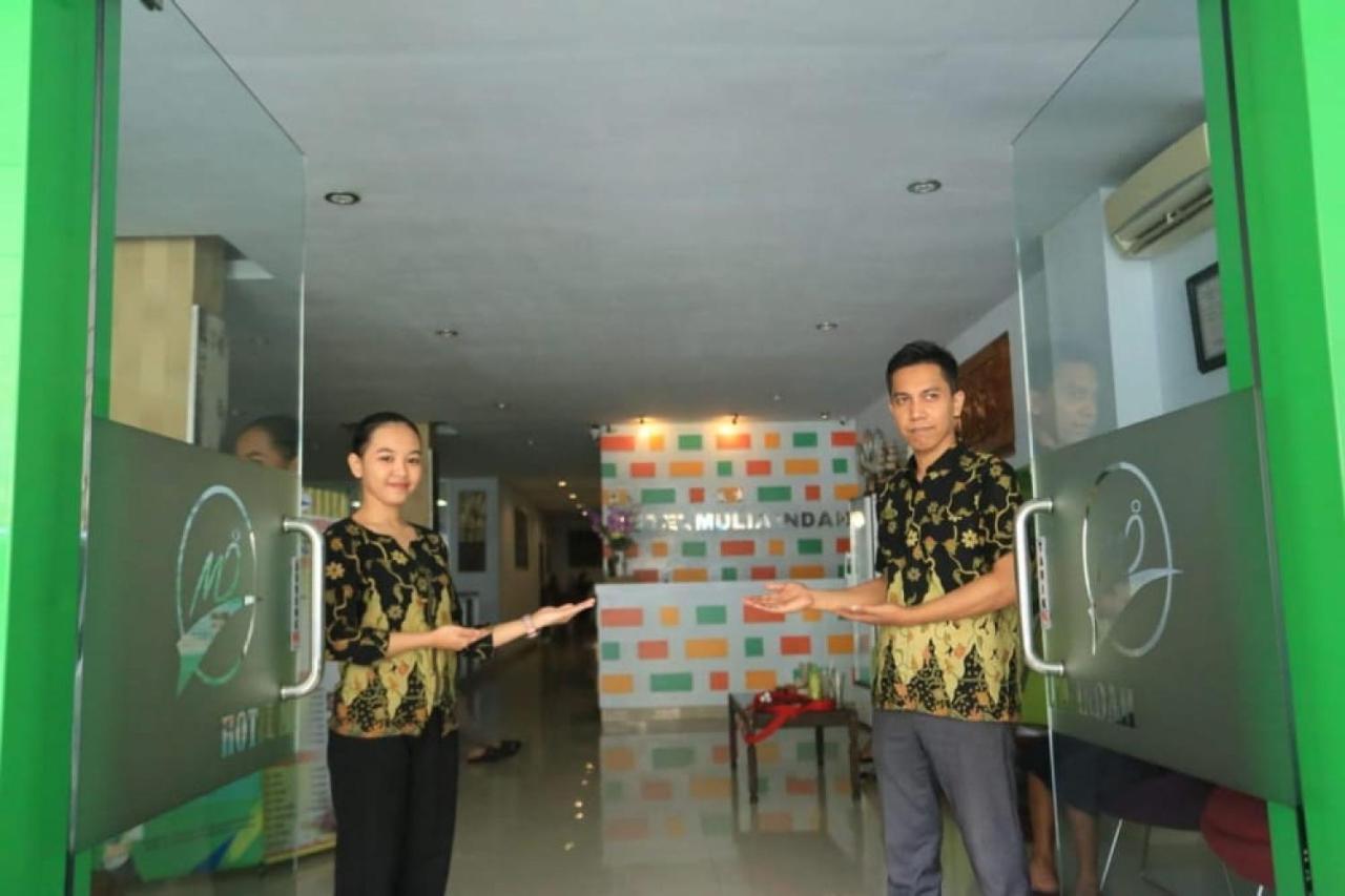 Urbanview Hotel Mulia Indah Palopo 外观 照片