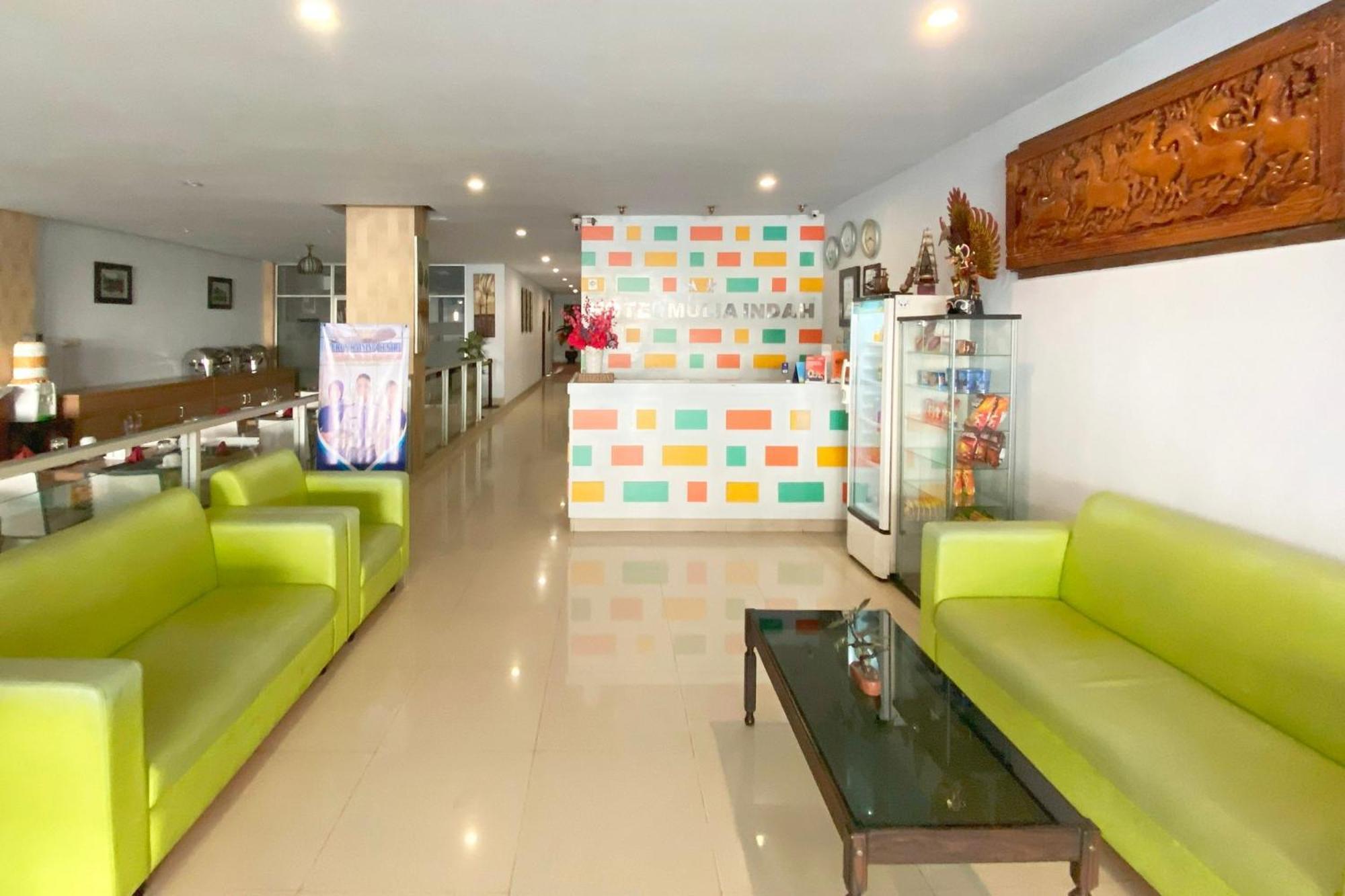 Urbanview Hotel Mulia Indah Palopo 外观 照片