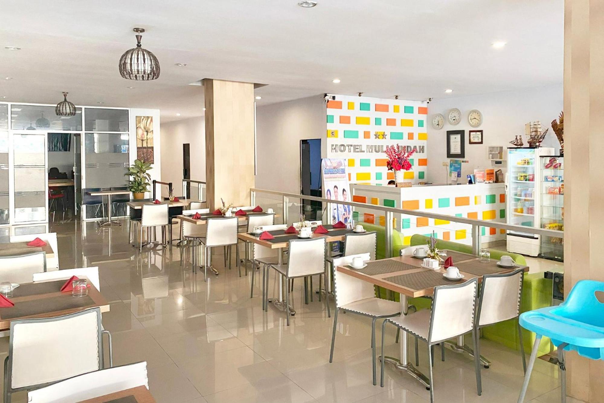 Urbanview Hotel Mulia Indah Palopo 外观 照片